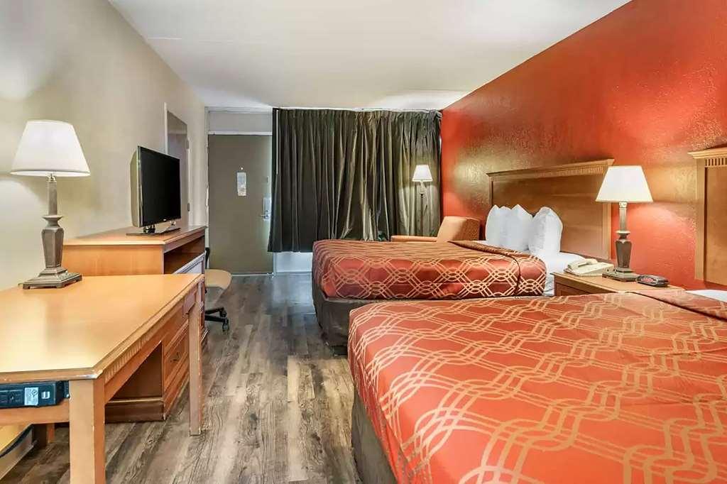Super 8 By Wyndham Perrysburg-Toledo Hotell Rum bild