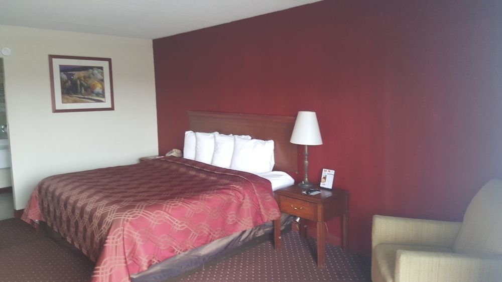 Super 8 By Wyndham Perrysburg-Toledo Hotell Exteriör bild
